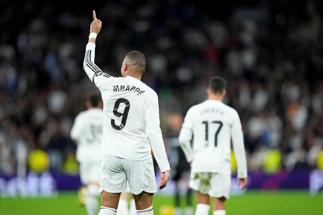 包含德甲倒计时，皇家马德里关键时刻单刀错失，细节引发关注，赛场秩序良好，高层口径保持一致的词条-爱游戏娱乐