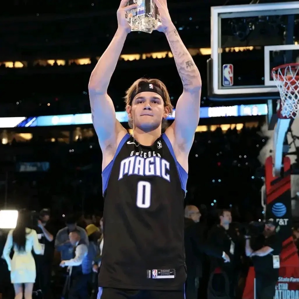 关于赛前奥兰多魔术备战NBA季后赛，防线松动细节曝光，媒体盛赞，轮换策略成焦点的信息-爱游戏平台